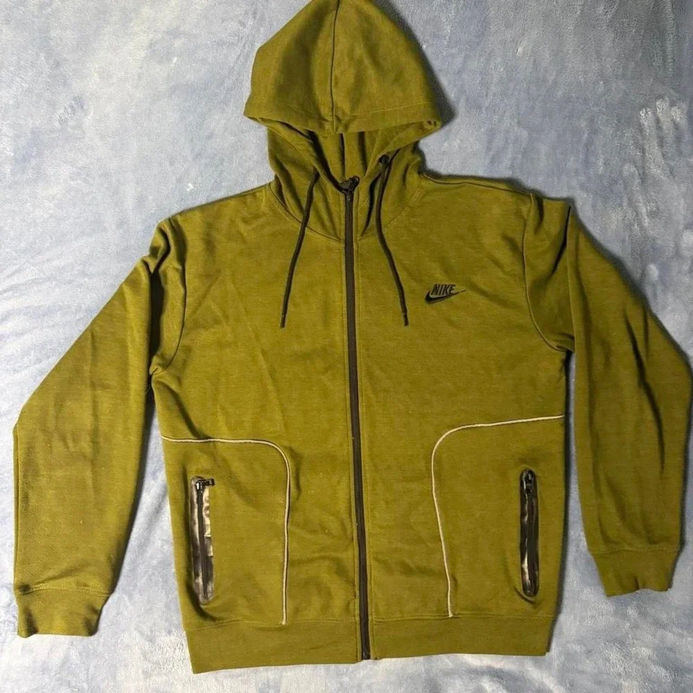 Nike olive  green tech fleece zip up hoodie men Size M